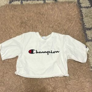 Cropped Champion Tee